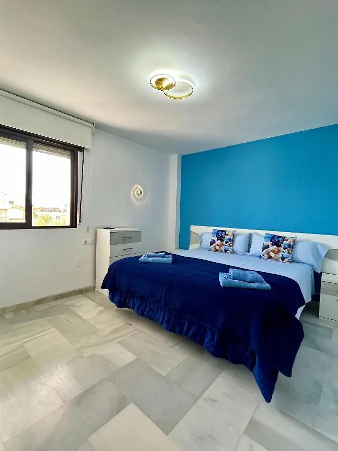 La Carihuela Lux Apartment توريمولينوس 0*,